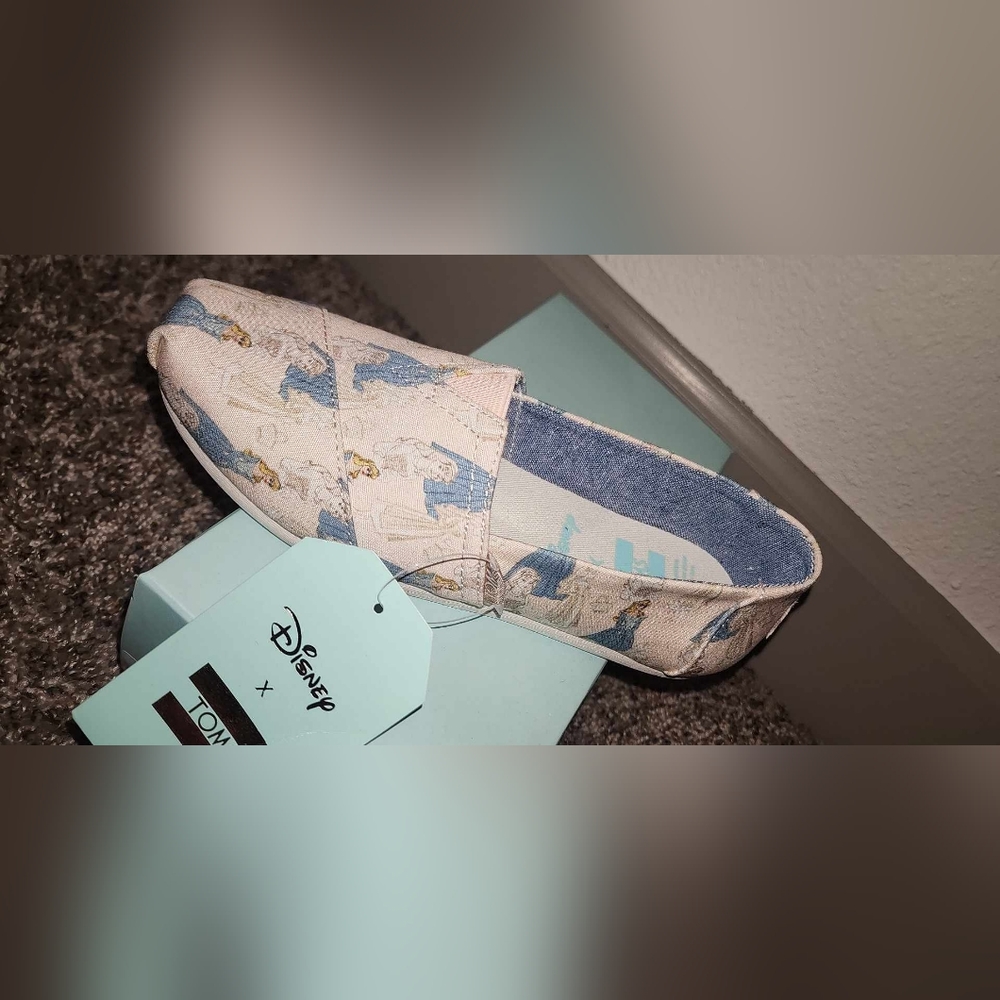 TOMS Pink Sleeping Beauty Printed Canvas